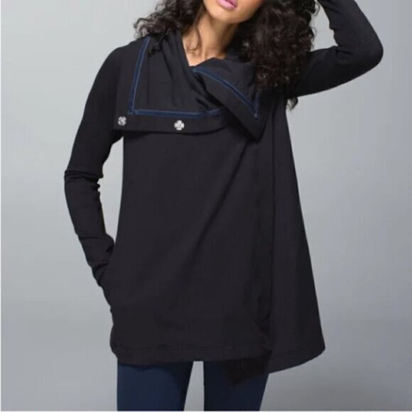 Lululemon Gray Savasana Wrap w/ Butterfly Print - 4/Small 🦋 - Picture 11 of 12